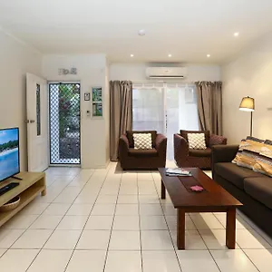 cosy-1-bed-unit-close-to-the-beach-and-town.queenslandhotels.net/